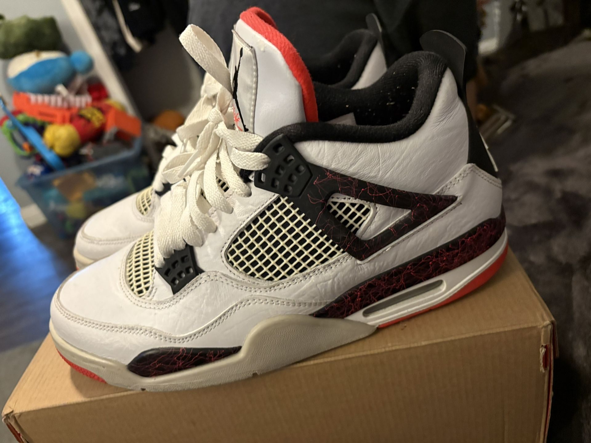 Jordan 4