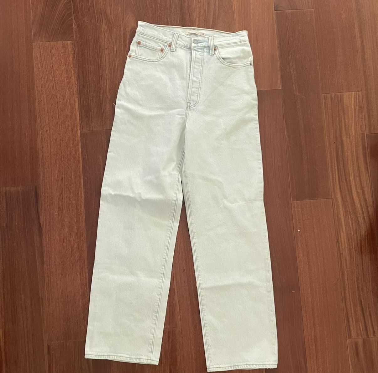 Levi's light wash denim jeans
