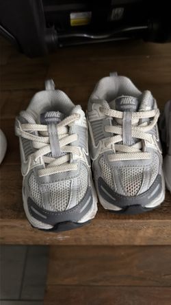 Nike toddler shoes