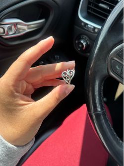Retired James Avery Sterling Silver Heart Scroll Sideways Ring