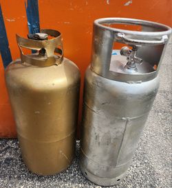 2- 95 Lb Propane Tanks For 40