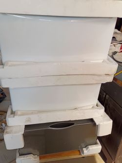 2 pedestal universal white Maytag or whirlpool