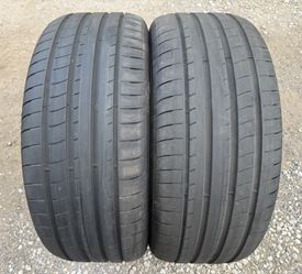 Goodyear 275/45/21 (2) Tires