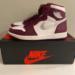 Jordan 1 Retro High Og  Size 7.5 Mens ( Women Size 9)