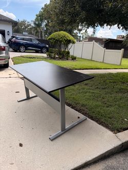 Curb alert - Desk
