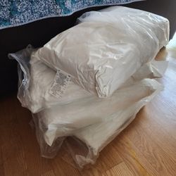 4 Pack New Pillows