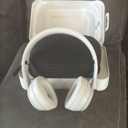 Beats Solo 4 Grey/Silver