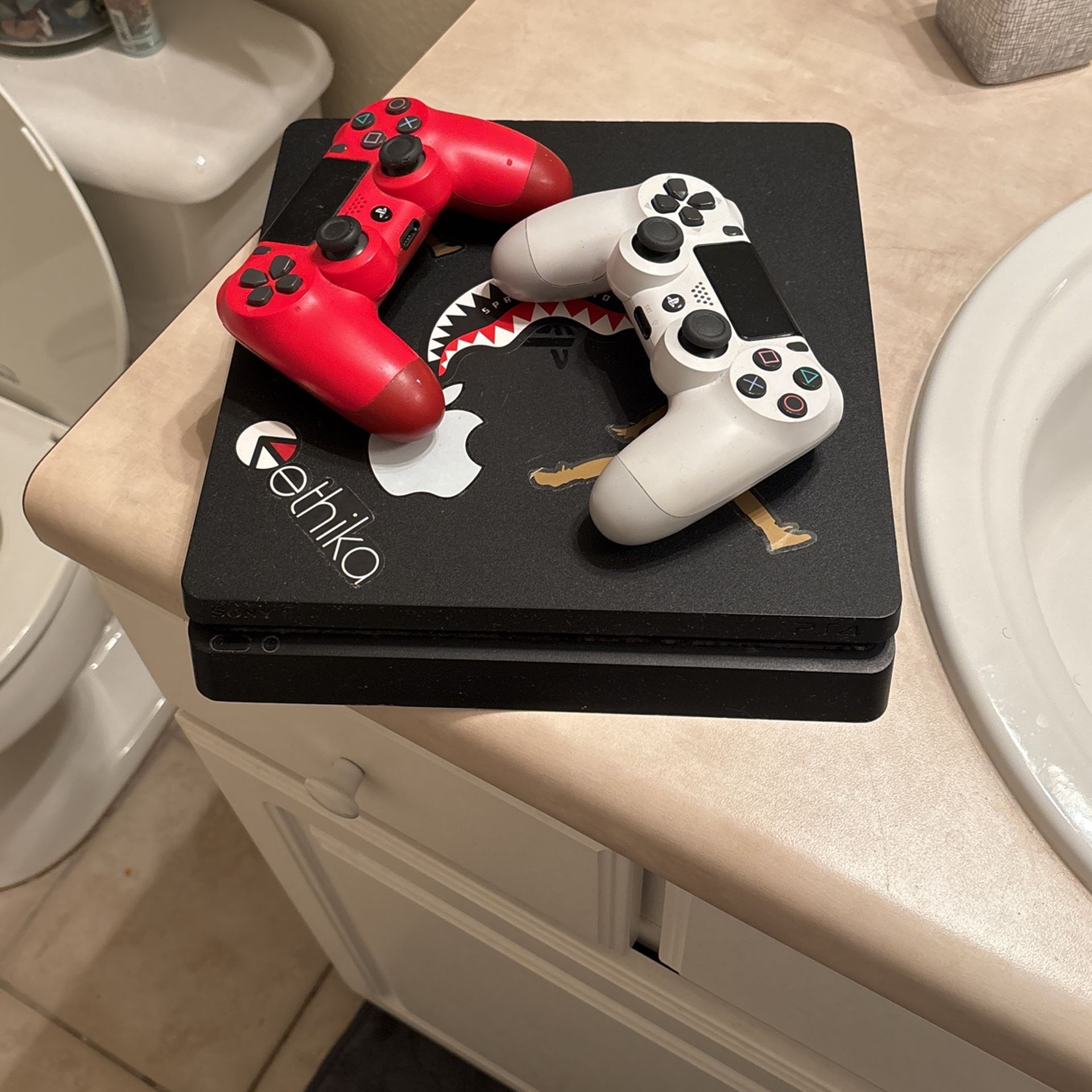 PS4 Slim