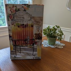 EXCELLENT LIKE NEW OPEN BOX CONDITION GLASS BEVERAGE DECANTER/DISPENSER