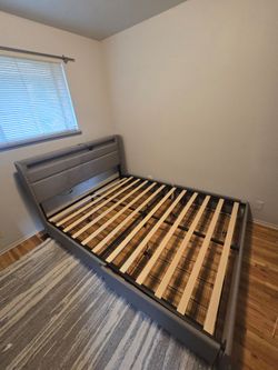 Queen size Bed