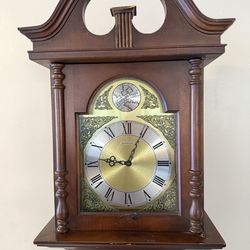 Barwick Mechanical Grandfather Clock Wood Pendulum Roman Numeral Analog Display