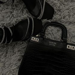 GUESS MINI HAND BAG🖤👜