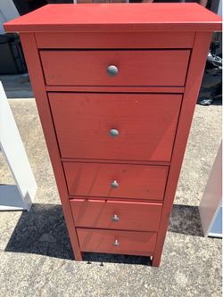 Dresser
