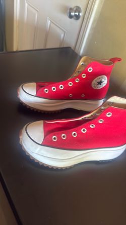 Converse women’s size 7. 5 Like New