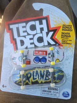 Tech Deck Skateboard