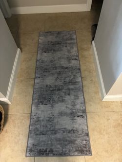 4 x 6 gray rug and 2 x 6 rug runner
