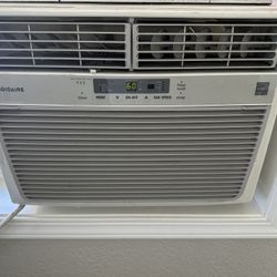 FRIGIDAIRE Air Conditioner