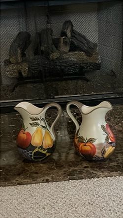 Vase / jugs . Decorative