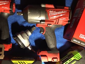 Milwaukee M18 Fuel 1/2” Impact Wrench! Only 135, works perfect 💥💥👍🏽👍🏽👍🏽