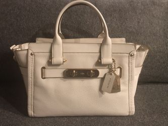 NEW Coach Swagger Bag