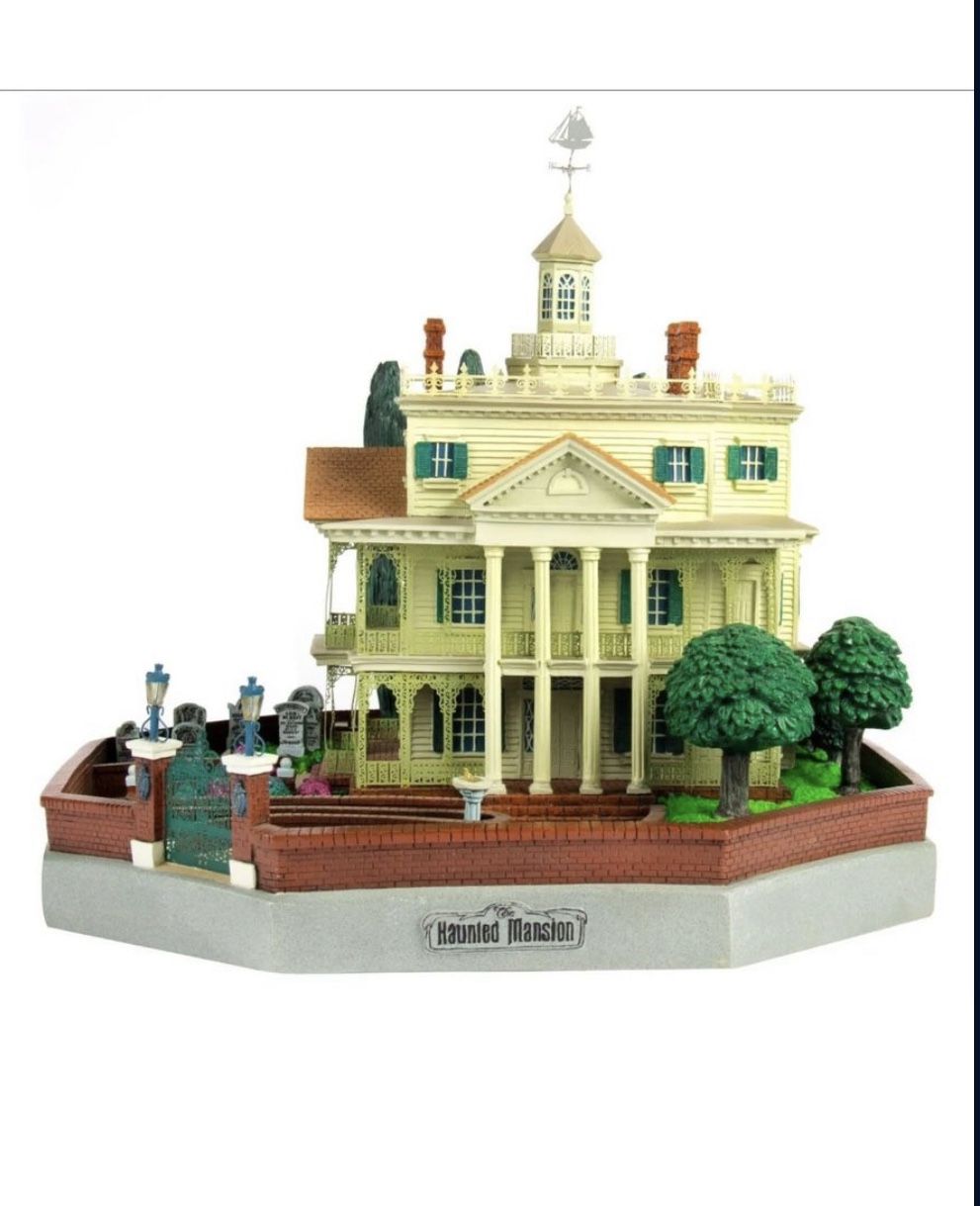 Extremely Rare ❤️❤️ Brand New In Box Figure ❤️❤️ Disney Parks Haunted Mansion Big Fig Statue Figurine