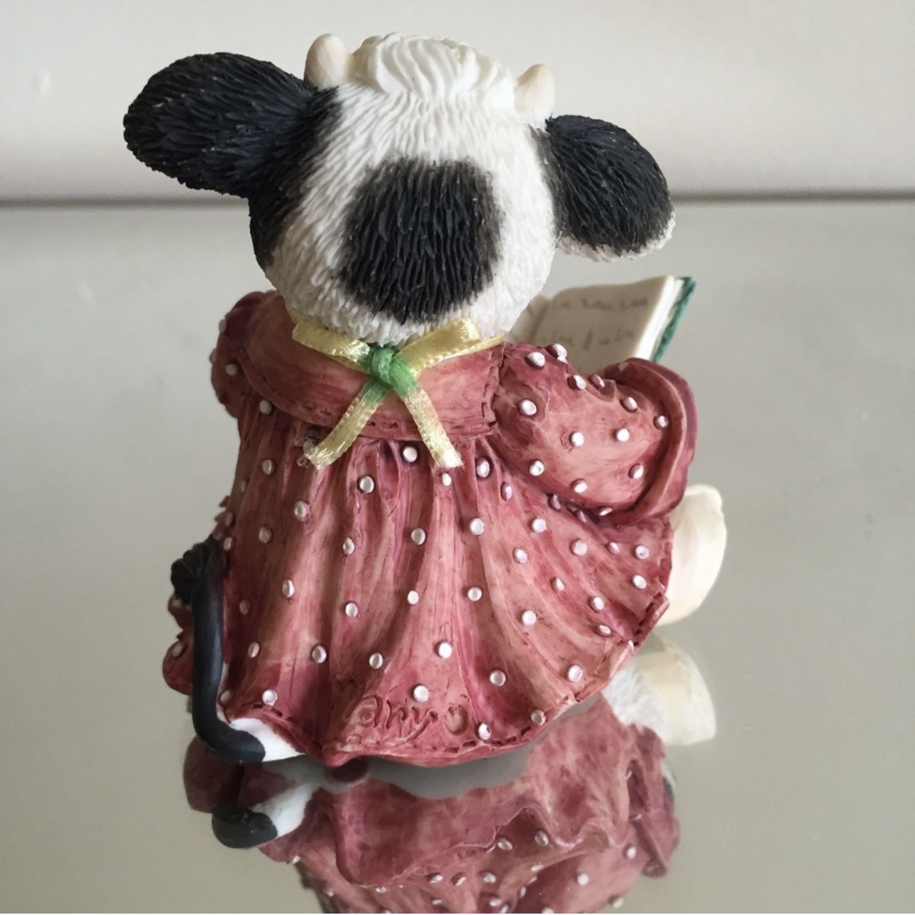 MARY'S MOO MOOS “A Christmas Cowal” Holiday Festive Cow Animal Figurine