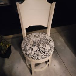 Swivel  Counter And Bar Stool