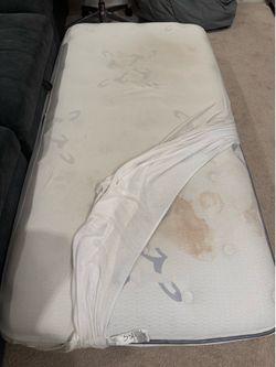 Twin mattress (Beautyrest recharge brand)