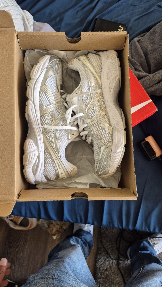 Kicks