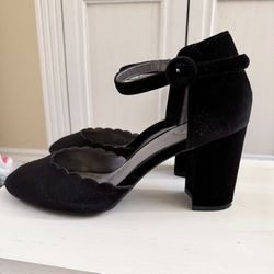 Women’s Black Block Heels Size 8