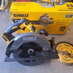 DEWALT

FLEXVOLT 60V MAX Cordless Brushless 7-1/4 in. Circular Saw with Brake (Tool Only)