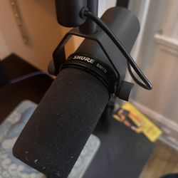 Shure SM7B With Boom Arm