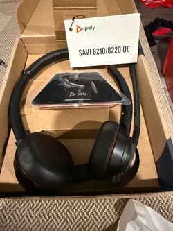 Poly Savi 8210/8220 UC Wireless Headset