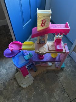 Fisher price Barbie House
