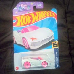 Hot Wheels Barbie Extra 