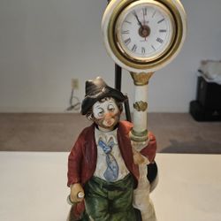 Clock Post Willie 