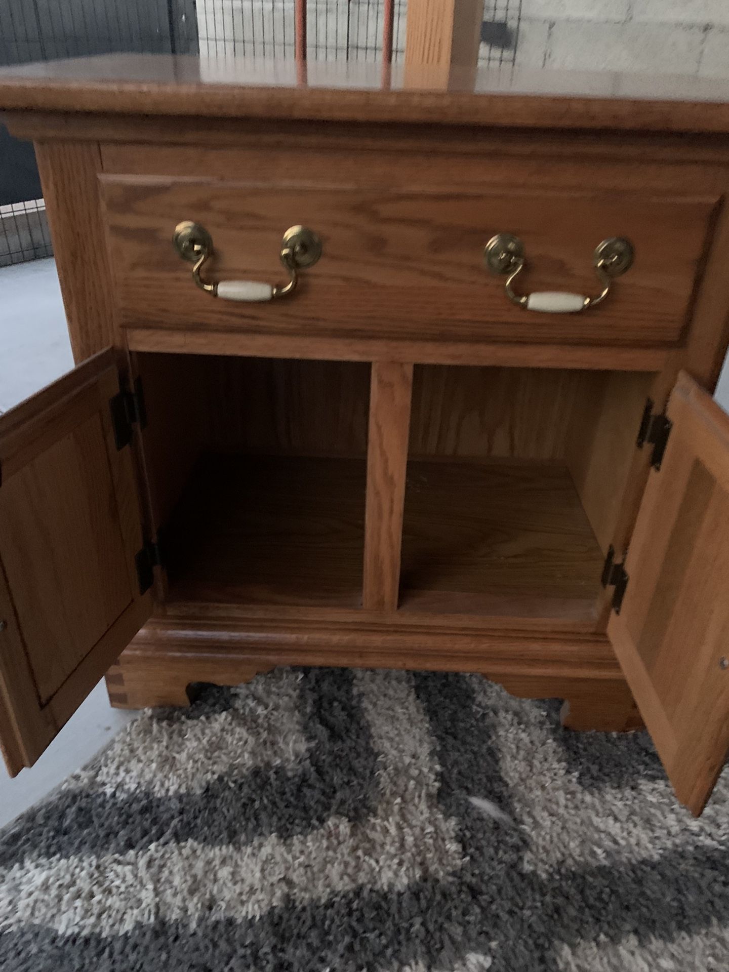 Keller Bedroom Set Dresser with Mirror and 2 Nightstands, Like New for