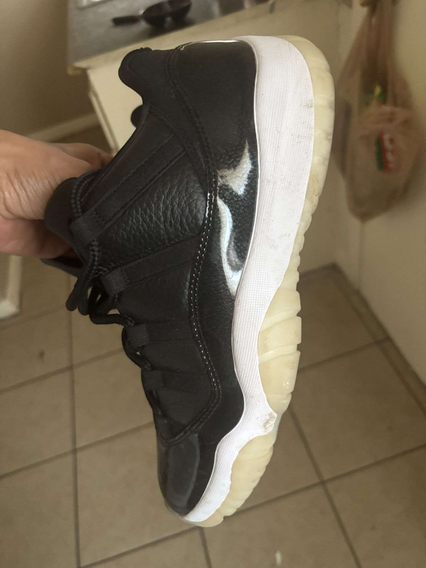Retro Jordans 11 Low Size 10 