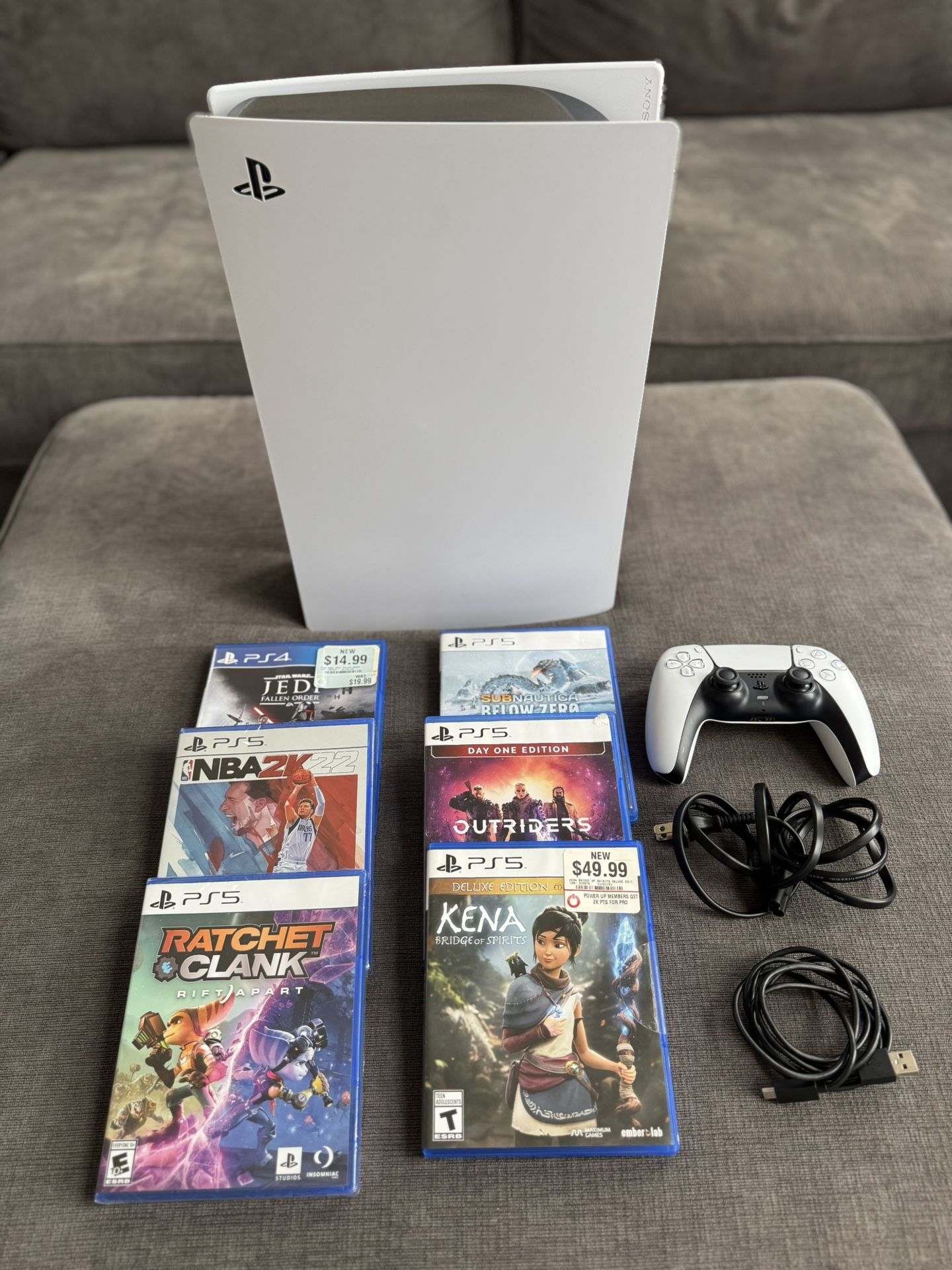 !!LIKE NEW!! PS5 Bundle with Games