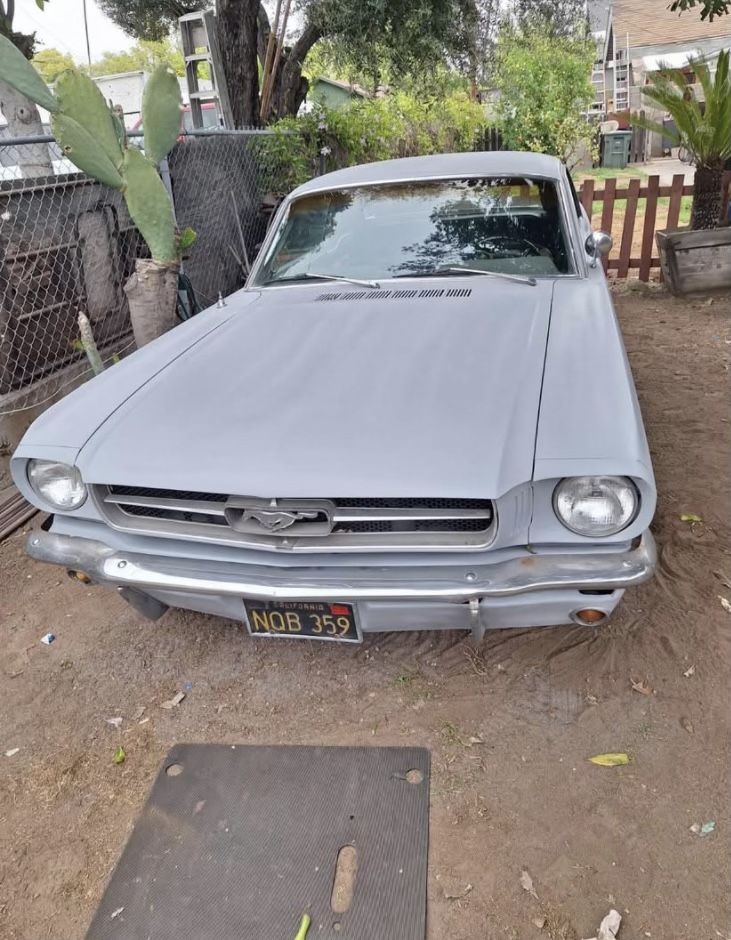 1965 Ford Mustang V8