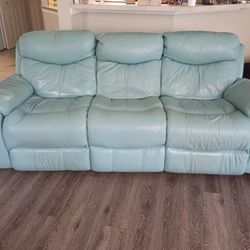 Beautiful Like New Leather Sofa!