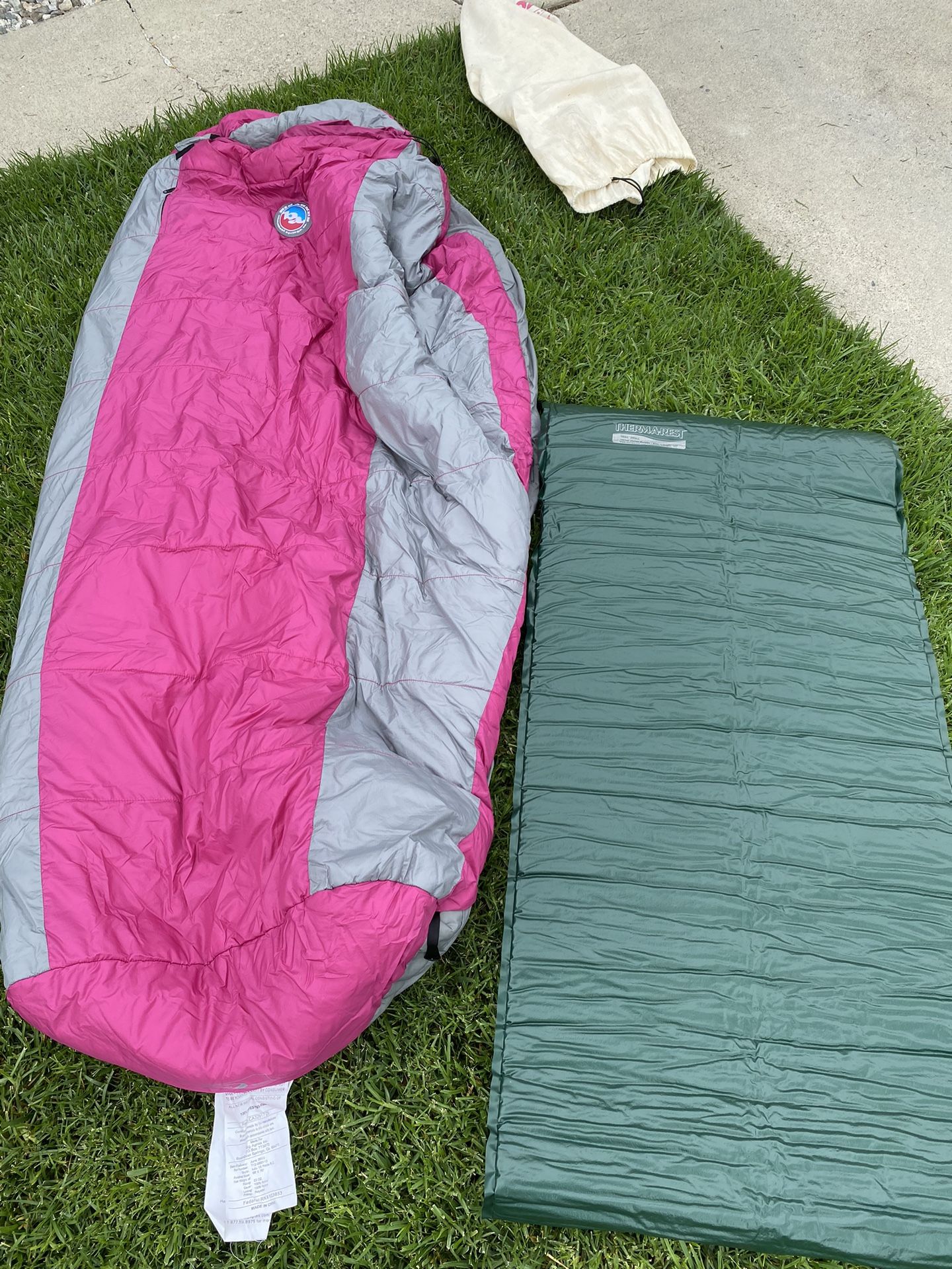 Big Agnes Lulu 15 Petite RZ Sleeping Bag And Thermarest Pad (sm)