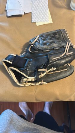 Infielder glove
