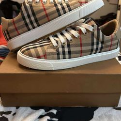 Burberry Shoes 