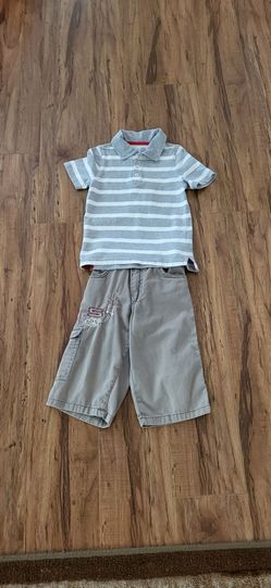 Practically New Boy Set Size 4t ( Used Once).