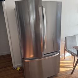 LG Refrigerator 23cu