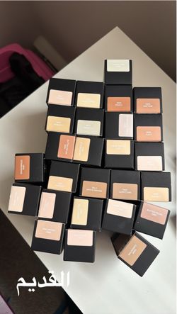 Makeup Foundation Compact Lot – Multiple Shades