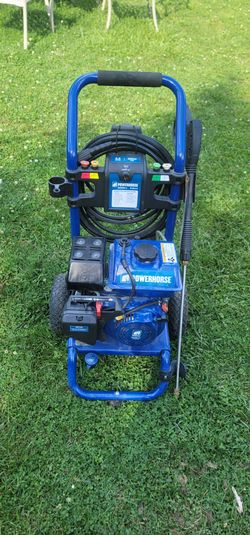 Powerhouse 3000psi 2.5gpm Gas Pressure Washer (New carb installed)