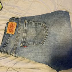 Levi’s Jeans