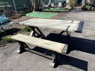 Diner Table Good Condition $150 OBO